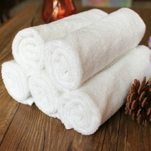 白色洗浴浴巾